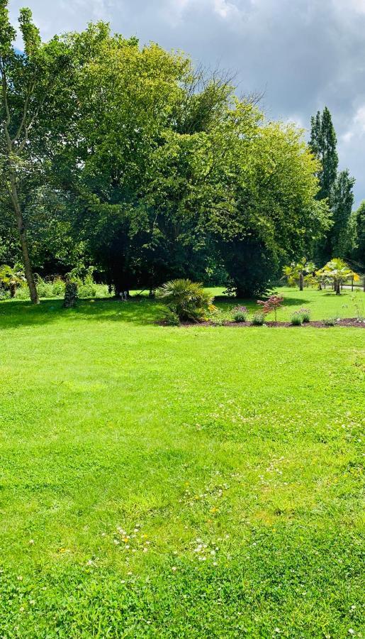 Le Gite De La Mongatelais Villa Roz-Landrieux Buitenkant foto